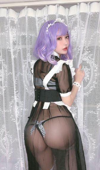 花城谢怜树上塞花瓣
